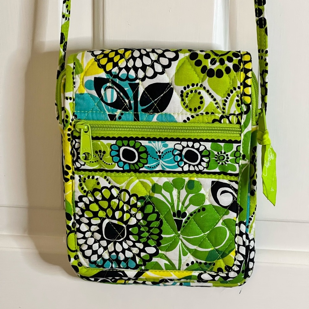 Vera Bradley crossbody purse limes up